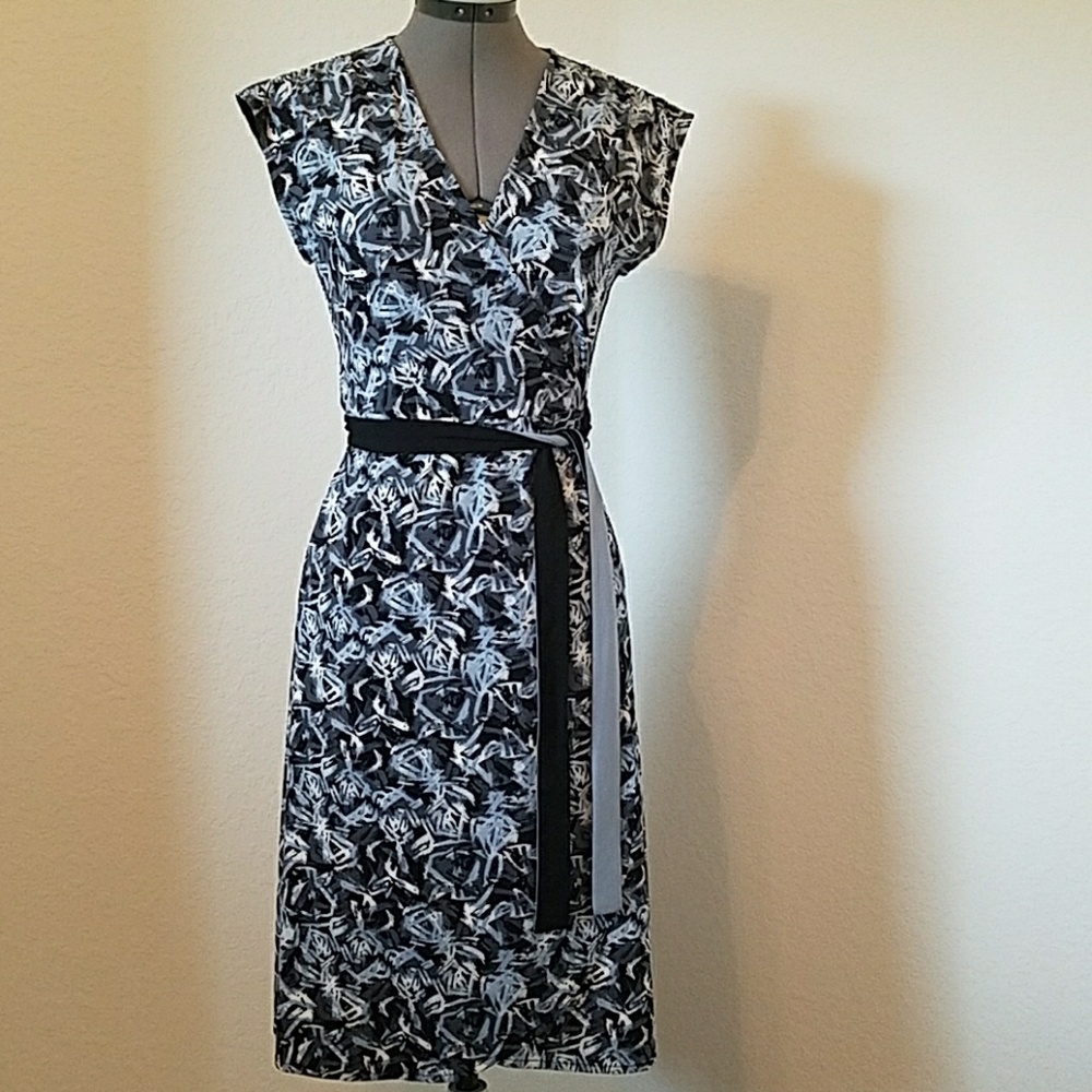BCBG Max Azria Wrap Dress Cap Sleeve Small